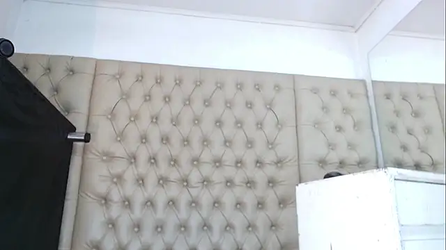 Snapshot of JessicaHott01 chatting on February 20, 2026, 7:14 pm JessicaHott01 online show from February 20, 2026, 7:14 pm