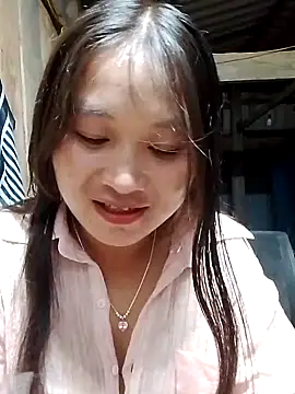 lusy-bae online show from September 19, 2025, 1:01 pm