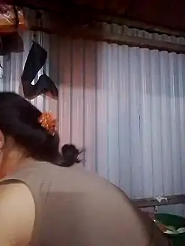 lusy-bae online show from October 25, 2025, 11:51 am