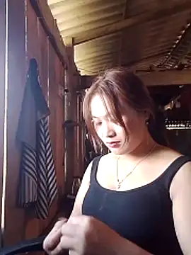 lusy-bae online show from November 24, 2025, 5:40 am