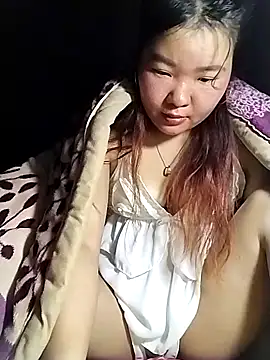 Snapshot of lylylove chatting on May 1, 2026, 12:59 am lylylove online show from May 1, 2026, 12:59 am