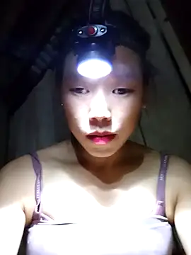 Snapshot of Ngocmi909 chatting on October 18, 2025, 12:39 pm Ngocmi909 online show from October 18, 2025, 12:39 pm