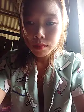 Snapshot of Ngocmi909 chatting on November 9, 2025, 6:01 am Ngocmi909 online show from November 9, 2025, 6:01 am