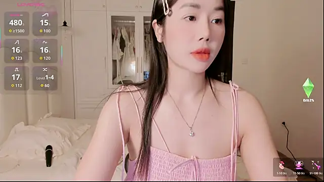 Snapshot of strawberry-ni chatting on October 20, 2025, 11:21 am strawberry-ni online show from October 20, 2025, 11:21 am