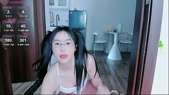 Snapshot of strawberry-ni chatting on October 27, 2025, 3:21 am strawberry-ni online show from October 27, 2025, 3:21 am