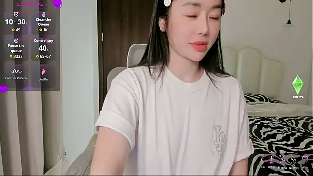 Snapshot of strawberry-ni chatting on November 6, 2025, 3:13 pm strawberry-ni online show from November 6, 2025, 3:13 pm