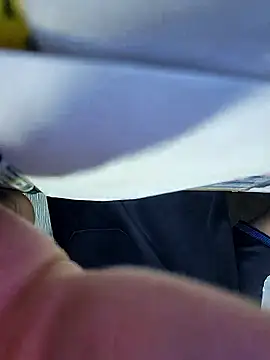 Snapshot of anggllaaa chatting on October 29, 2025, 6:26 am anggllaaa online show from October 29, 2025, 6:26 am