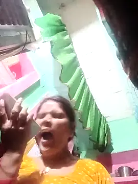 Snapshot of Sexy_queeny chatting on October 9, 2025, 4:49 pm Sexy queeny online show from October 9, 2025, 4:49 pm