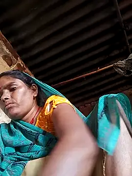 Snapshot of Sexy_queeny chatting on October 11, 2025, 3:39 am Sexy queeny online show from October 11, 2025, 3:39 am