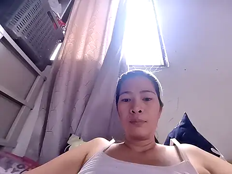 Snapshot of Fhukerat_13 chatting on June 16, 2026, 3:31 am Fhukerat 13 online show from June 16, 2026, 3:31 am
