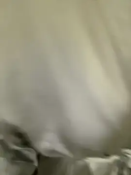 xiiuuff18 online show from September 24, 2025, 3:04 pm