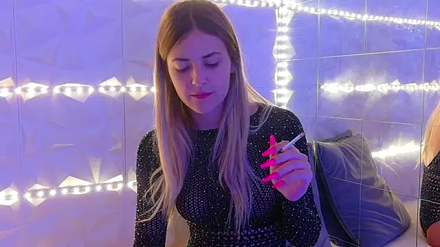 Aishha  online show from September 26, 2025, 5:00 am