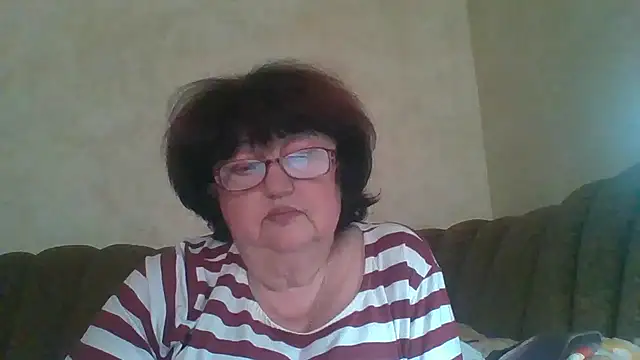 Snapshot of MilaSky5303 chatting on September 19, 2025, 2:29 pm MilaSky5303 online show from September 19, 2025, 2:29 pm