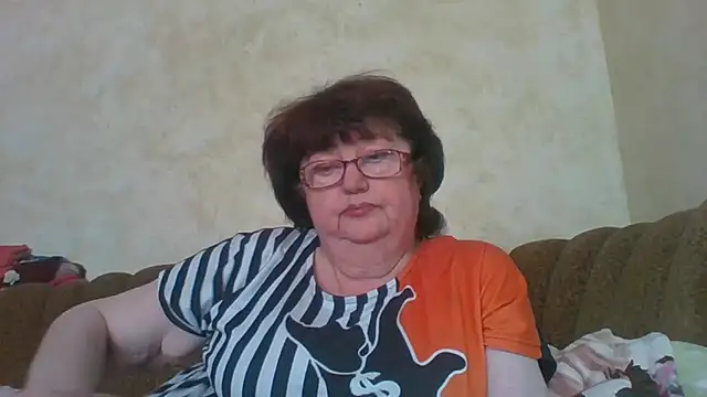 Snapshot of MilaSky5303 chatting on September 29, 2025, 8:19 am MilaSky5303 online show from September 29, 2025, 8:19 am