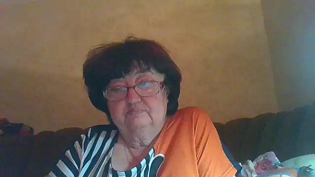 Snapshot of MilaSky5303 chatting on September 29, 2025, 8:24 pm MilaSky5303 online show from September 29, 2025, 8:24 pm