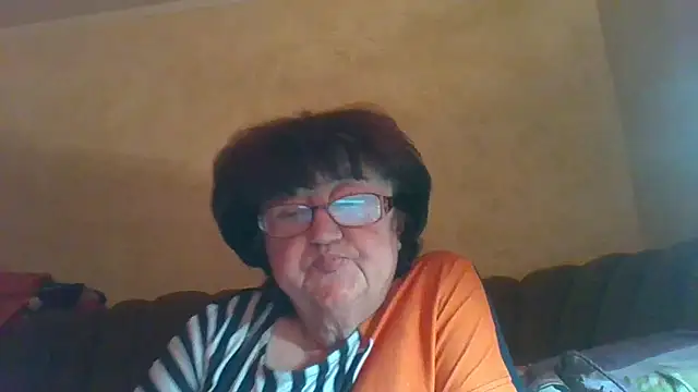 Snapshot of MilaSky5303 chatting on September 30, 2025, 9:20 pm MilaSky5303 online show from September 30, 2025, 9:20 pm