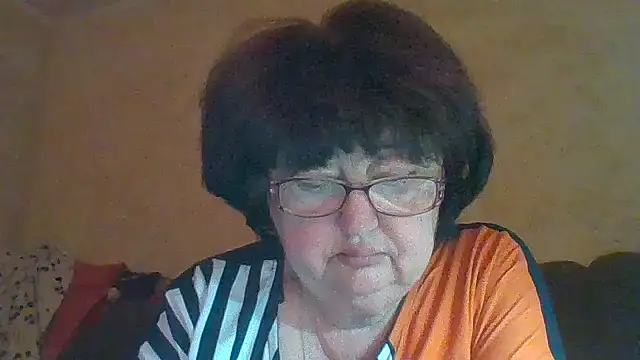 Snapshot of MilaSky5303 chatting on October 4, 2025, 8:51 pm MilaSky5303 online show from October 4, 2025, 8:51 pm