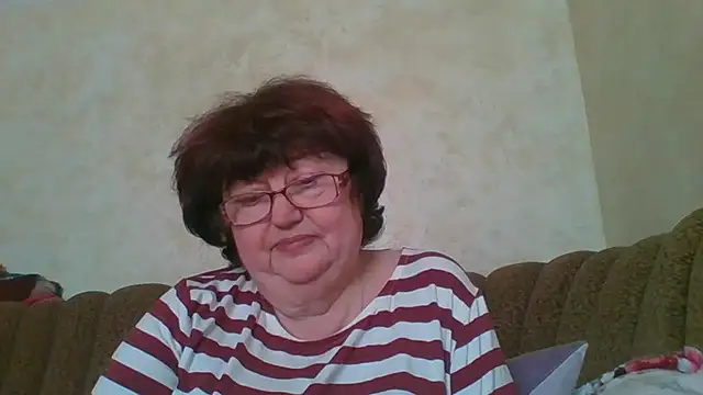 Snapshot of MilaSky5303 chatting on October 5, 2025, 10:13 am MilaSky5303 online show from October 5, 2025, 10:13 am