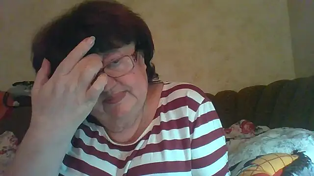 Snapshot of MilaSky5303 chatting on October 7, 2025, 11:51 am MilaSky5303 online show from October 7, 2025, 11:51 am