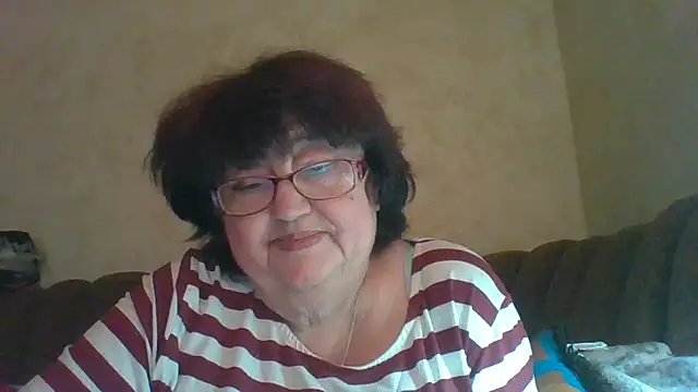 Snapshot of MilaSky5303 chatting on October 8, 2025, 11:08 am MilaSky5303 online show from October 8, 2025, 11:08 am