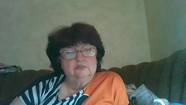 Snapshot of MilaSky5303 chatting on October 13, 2025, 10:15 am MilaSky5303 online show from October 13, 2025, 10:15 am