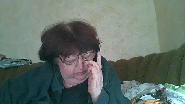 Snapshot of MilaSky5303 chatting on October 24, 2025, 9:28 am MilaSky5303 online show from October 24, 2025, 9:28 am