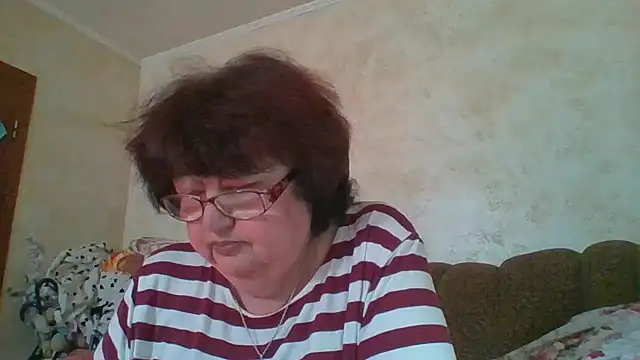 Snapshot of MilaSky5303 chatting on October 25, 2025, 10:01 am MilaSky5303 online show from October 25, 2025, 10:01 am