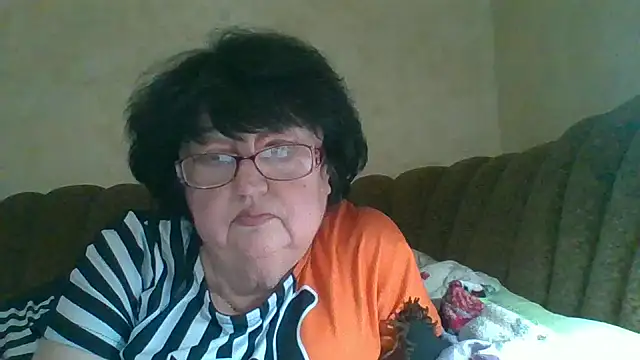 Snapshot of MilaSky5303 chatting on November 4, 2025, 11:42 am MilaSky5303 online show from November 4, 2025, 11:42 am