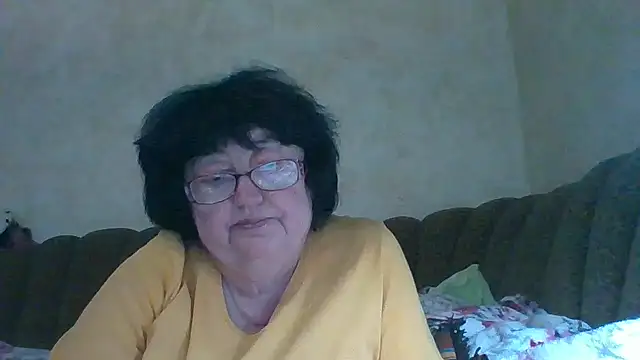 Snapshot of MilaSky5303 chatting on November 7, 2025, 11:43 am MilaSky5303 online show from November 7, 2025, 11:43 am