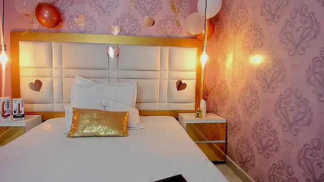 Snapshot of Briana_24 chatting on November 8, 2025, 7:23 pm Briana 24 online show from November 8, 2025, 7:23 pm