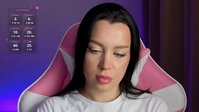 Snapshot of AmeliaSonk231 chatting on October 28, 2025, 8:00 pm AmeliaSonk231 online show from October 28, 2025, 8:00 pm