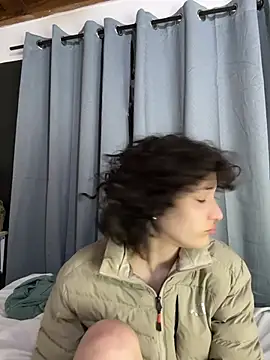 Snapshot of TeensNews18 chatting on February 18, 2026, 11:39 am TeensNews18 online show from February 18, 2026, 11:39 am