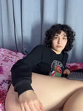 Snapshot of TeensNews18 chatting on March 3, 2026, 11:43 pm TeensNews18 online show from March 3, 2026, 11:43 pm