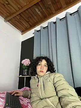 Snapshot of TeensNews18 chatting on March 4, 2026, 11:55 pm TeensNews18 online show from March 4, 2026, 11:55 pm