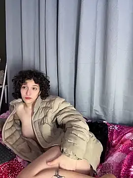 Snapshot of TeensNews18 chatting on March 5, 2026, 12:01 pm TeensNews18 online show from March 5, 2026, 12:01 pm