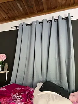 Snapshot of TeensNews18 chatting on April 8, 2026, 11:05 pm TeensNews18 online show from April 8, 2026, 11:05 pm