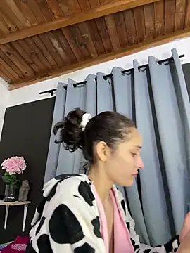 Snapshot of TeensNews18 chatting on April 13, 2026, 9:59 am TeensNews18 online show from April 13, 2026, 9:59 am