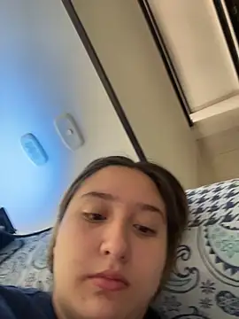 MoraInFire online show from December 4, 2025, 6:05 pm