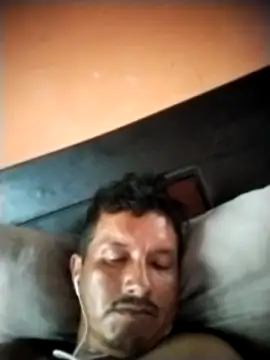 Snapshot of colombiano198720 chatting on September 24, 2025, 9:29 pm colombiano198720 online show from September 24, 2025, 9:29 pm