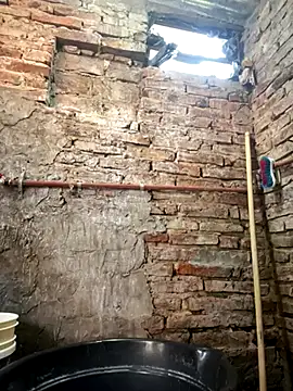 bebecam2002 online show from September 18, 2025, 5:04 pm