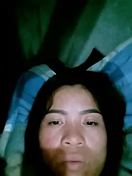 Snapshot of Maymay0033 chatting on November 17, 2025, 6:35 pm Maymay0033 online show from November 17, 2025, 6:35 pm