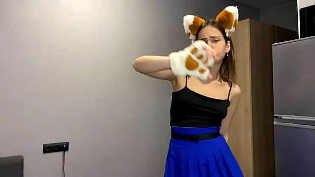 Snapshot of AiMinix chatting on September 28, 2025, 4:12 pm AiMinix online show from September 28, 2025, 4:12 pm