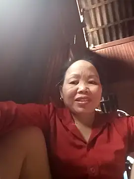  YooY  online show from October 19, 2025, 3:40 am