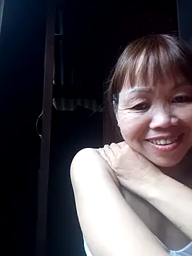  YooY  online show from October 27, 2025, 2:37 am