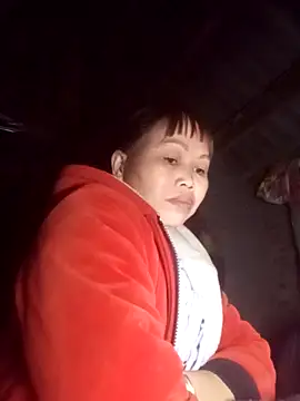  YooY  online show from December 5, 2025, 1:09 pm