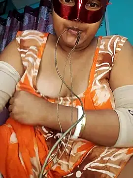 mimi87hoty online show from December 16, 2025, 9:47 am