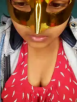 mimi87hoty online show from January 15, 2026, 4:55 pm