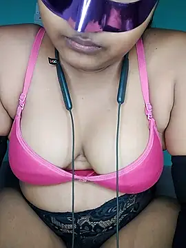 mimi87hoty online show from April 12, 2026, 2:00 pm