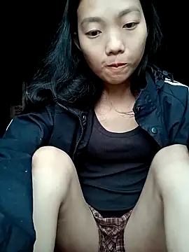 Ananine online show from May 3, 2026, 11:44 pm