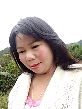 lusy-00 online show from November 19, 2025, 2:00 am